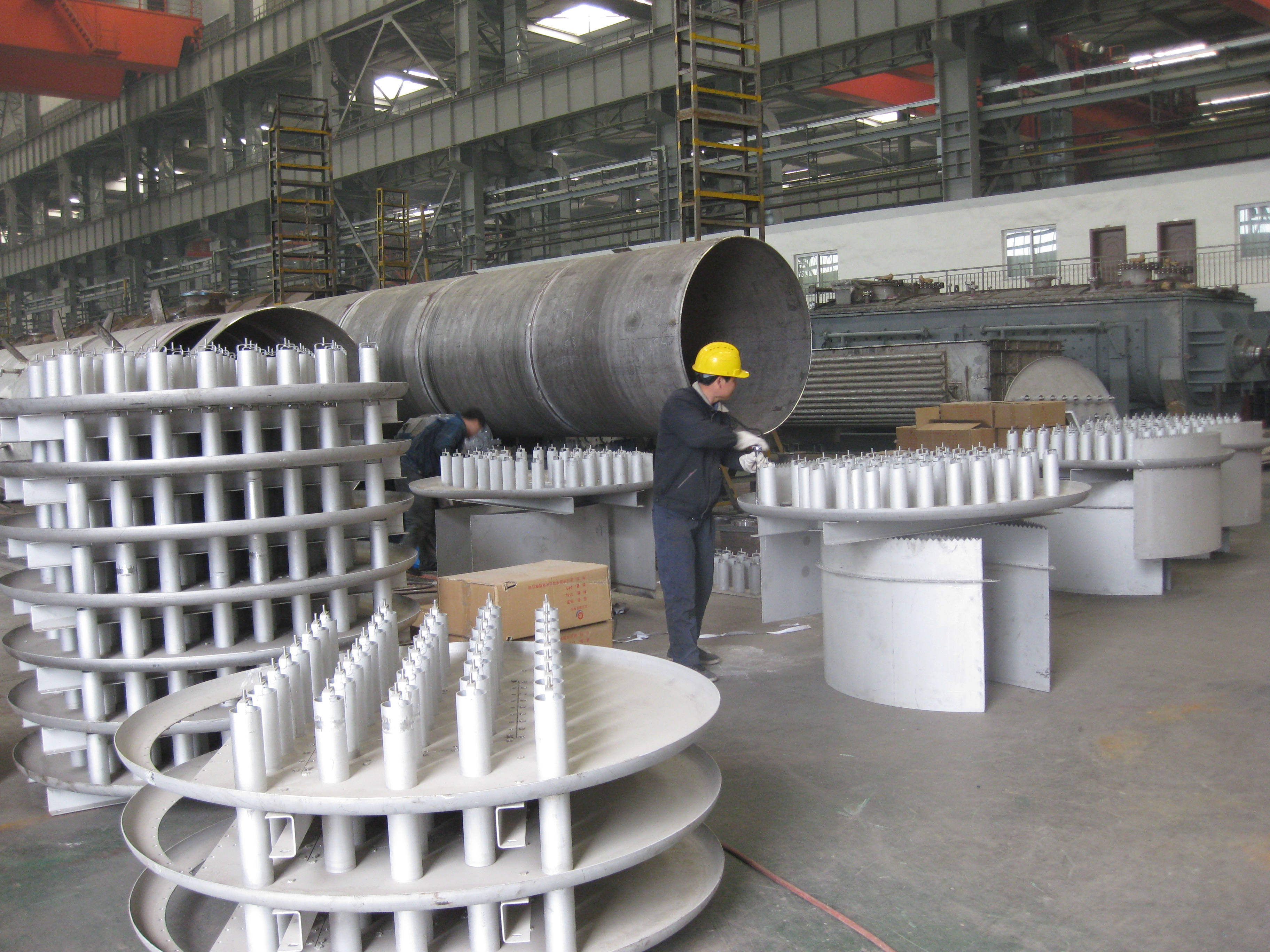 DN1700泡罩塔盤(pán)安裝現(xiàn)場(chǎng)